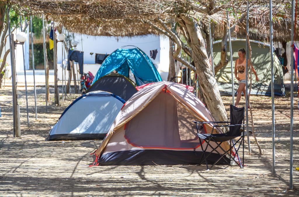 Hotel Plaka Camping Naxos Habitación foto